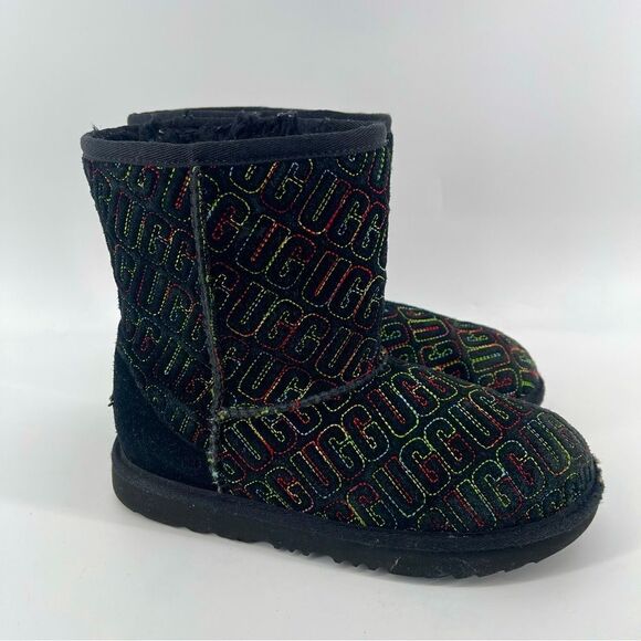 Ugg Girl’s Black Multicolor Classic II Graphic Stitch Boots Size 2 - Picture 3 of 13